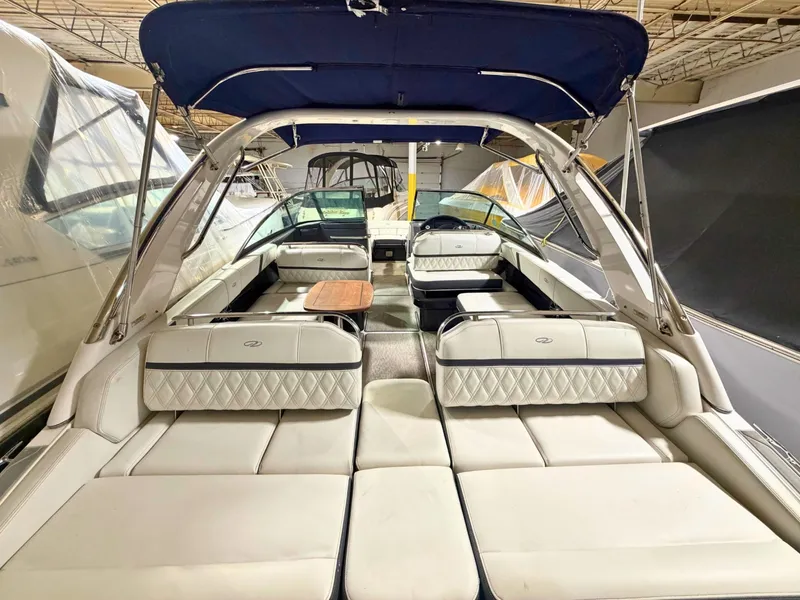 Slide: The Image of Regal 2800 Bowrider 2019 - 13