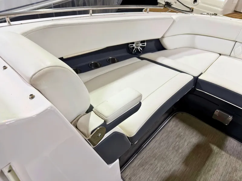 Slide: The Image of Regal 2800 Bowrider 2019 - 2