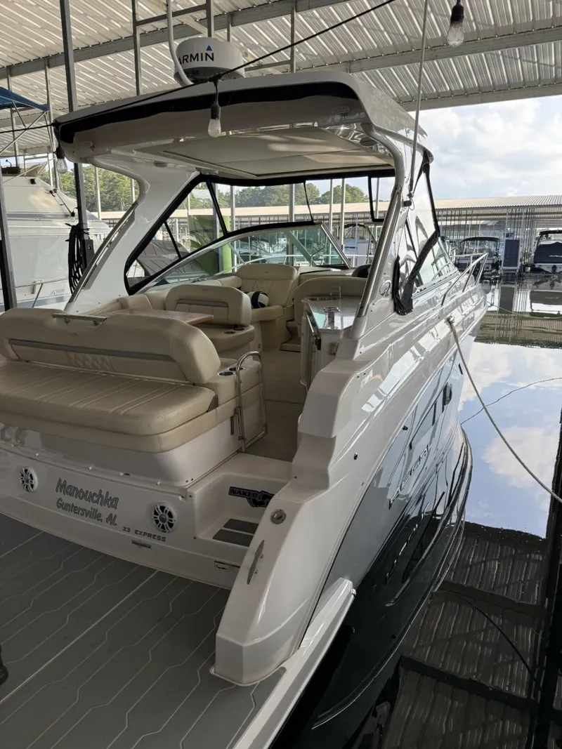 Slide: The Image of Regal 33 Express 2020 - 20