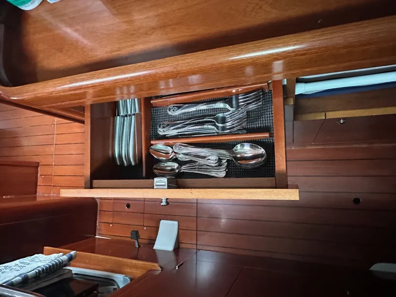 Slide: The Image of Beneteau 42 CC 2005 - 15
