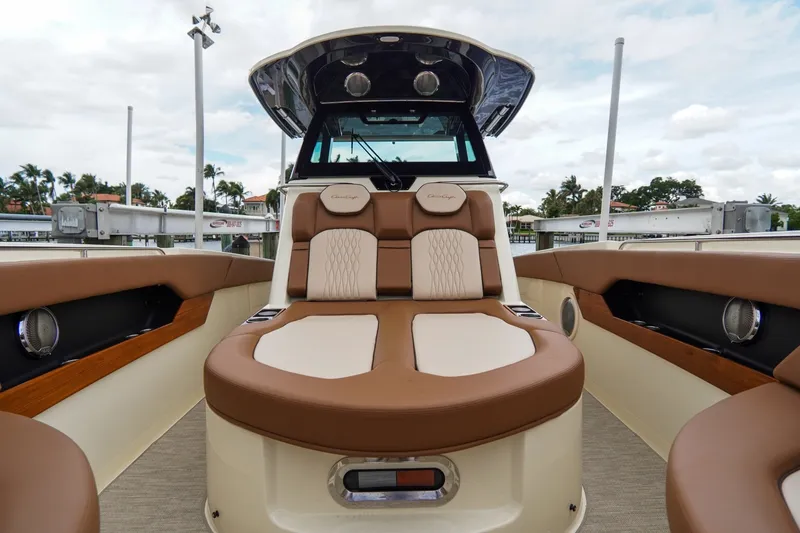 Slide: The Image of Chris-Craft 31 Catalina 2026 - 27