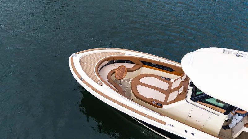 Slide: The Image of Chris-Craft 31 Catalina 2026 - 3