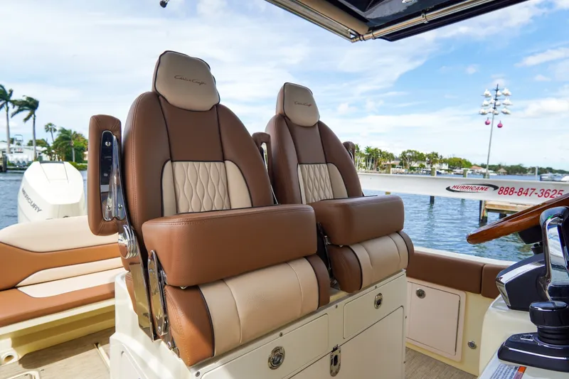 Slide: The Image of Chris-Craft 31 Catalina 2026 - 7