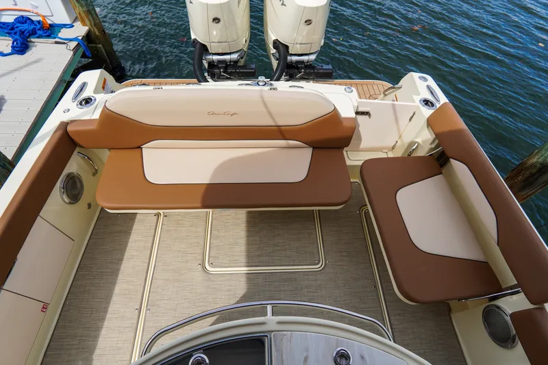 Slide: The Image of Chris-Craft 31 Catalina 2026 - 8