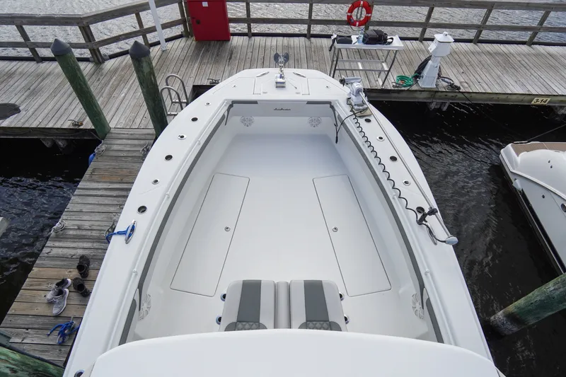 Slide: The Image of Sea Hunter 41 CTS 2022 - 23