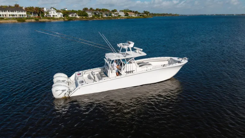 Slide: The Image of Sea Hunter 41 CTS 2022 - 30
