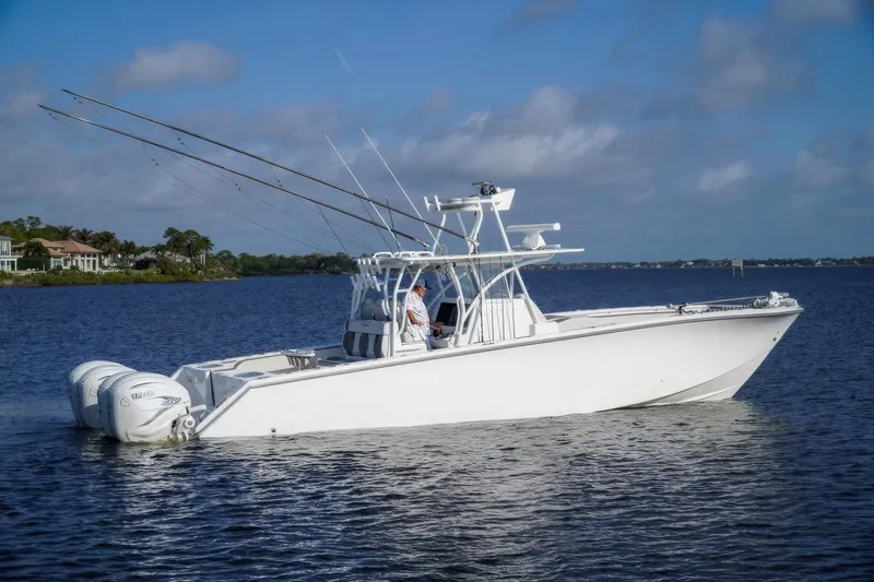 Slide: The Image of Sea Hunter 41 CTS 2022 - 34