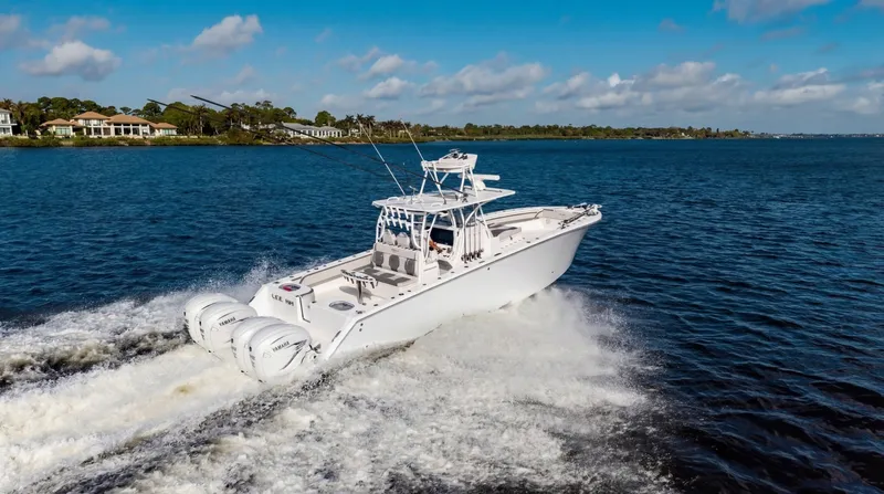 Slide: The Image of Sea Hunter 41 CTS 2022 - 37