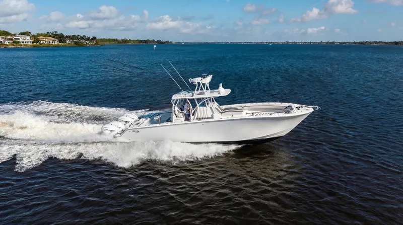 Slide: The Image of Sea Hunter 41 CTS 2022 - 38