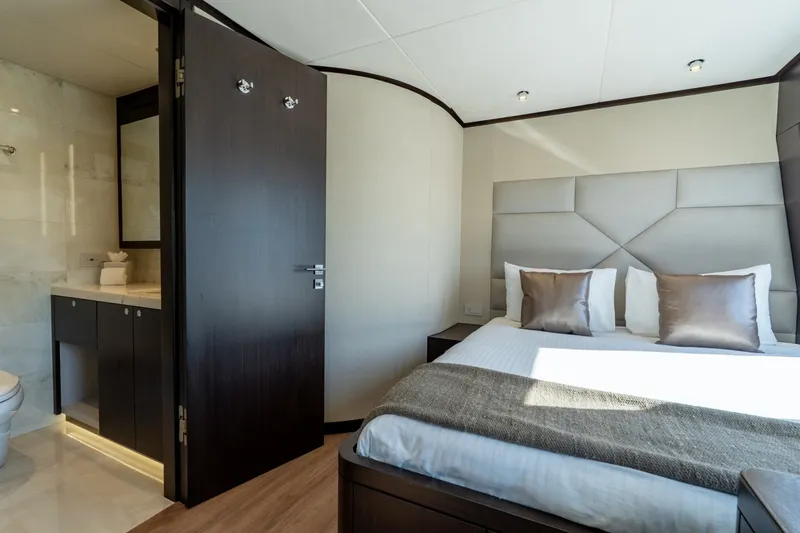 Slide: The Image of Hargrave E Series 2026 - 30