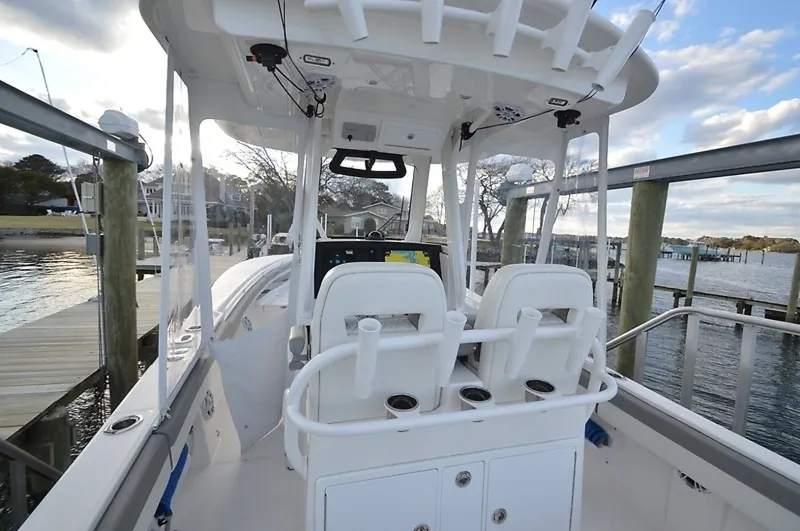 Slide: The Image of Regulator Marine 28 FS 2024 - 19