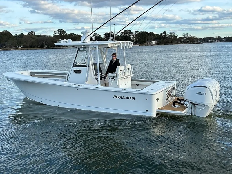Slide: The Image of Regulator Marine 28 FS 2024 - 24