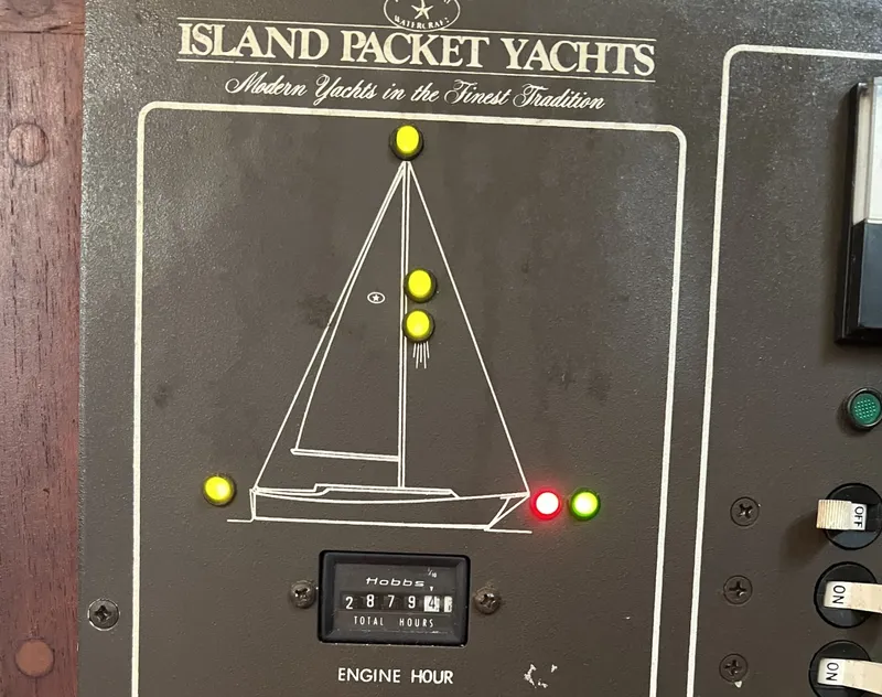 Slide: The Image of Island Packet Cutter 1989 - 12