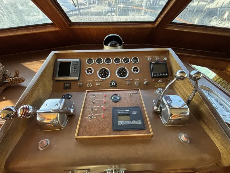 Slide: The Image of Hatteras Motor Yacht 1979 - 13