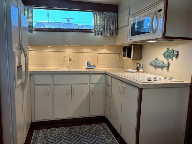 Slide: The Image of Hatteras Motor Yacht 1979 - 17