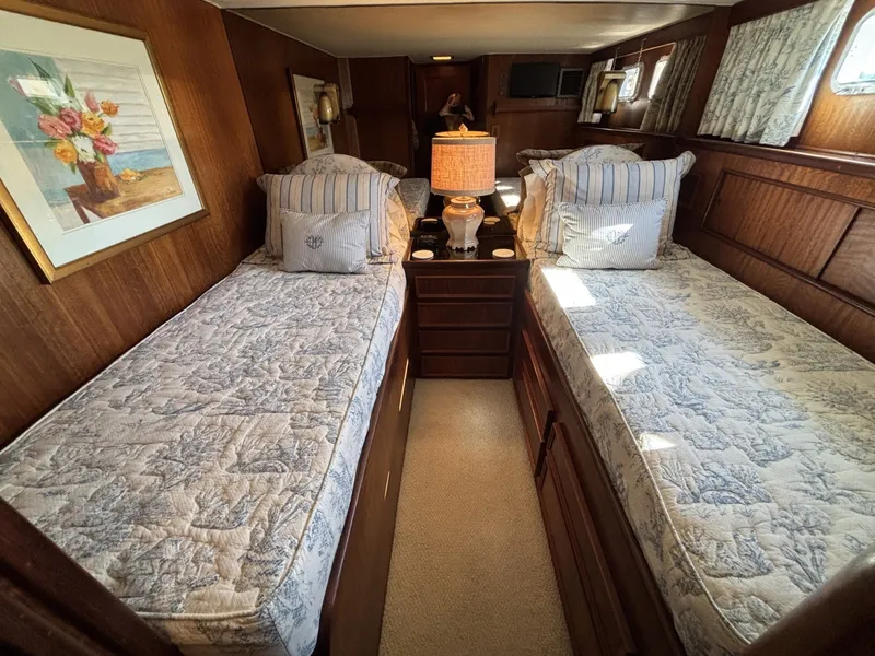 Slide: The Image of Hatteras Motor Yacht 1979 - 29