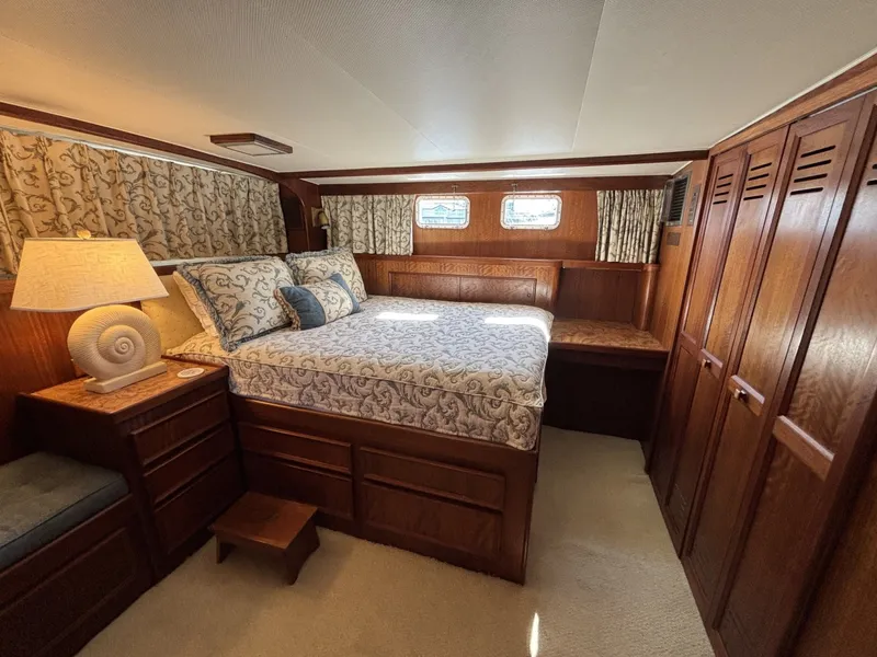 Slide: The Image of Hatteras Motor Yacht 1979 - 35