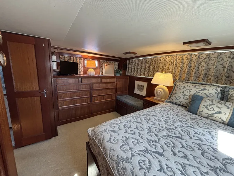 Slide: The Image of Hatteras Motor Yacht 1979 - 36