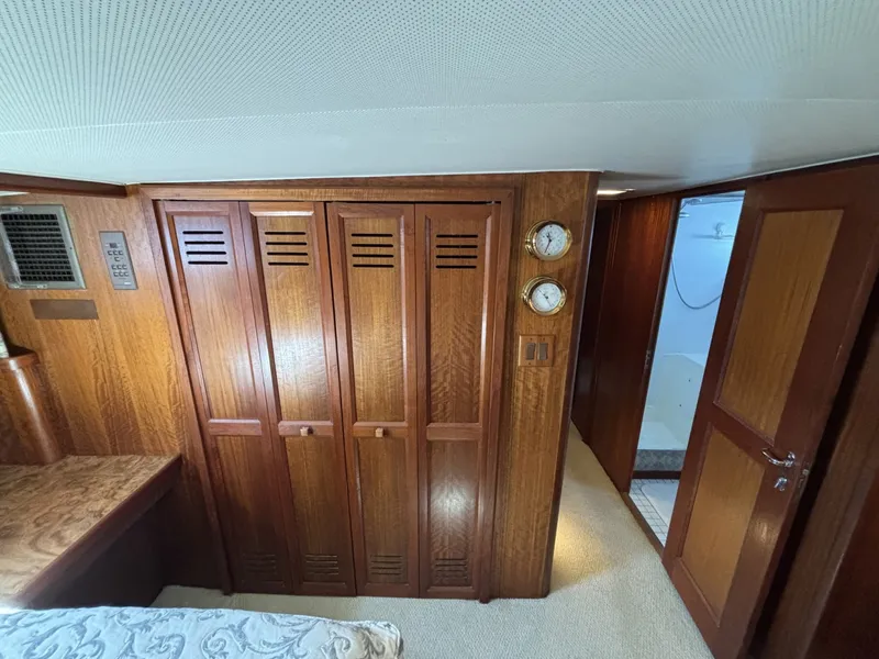 Slide: The Image of Hatteras Motor Yacht 1979 - 38