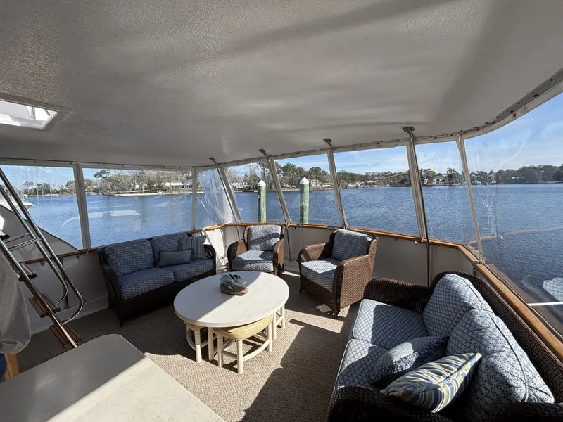 Slide: The Image of Hatteras Motor Yacht 1979 - 4