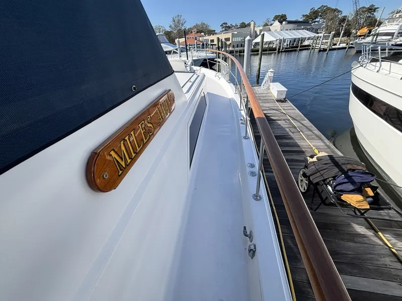 Slide: The Image of Hatteras Motor Yacht 1979 - 48