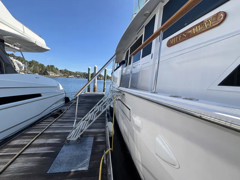 Slide: The Image of Hatteras Motor Yacht 1979 - 53