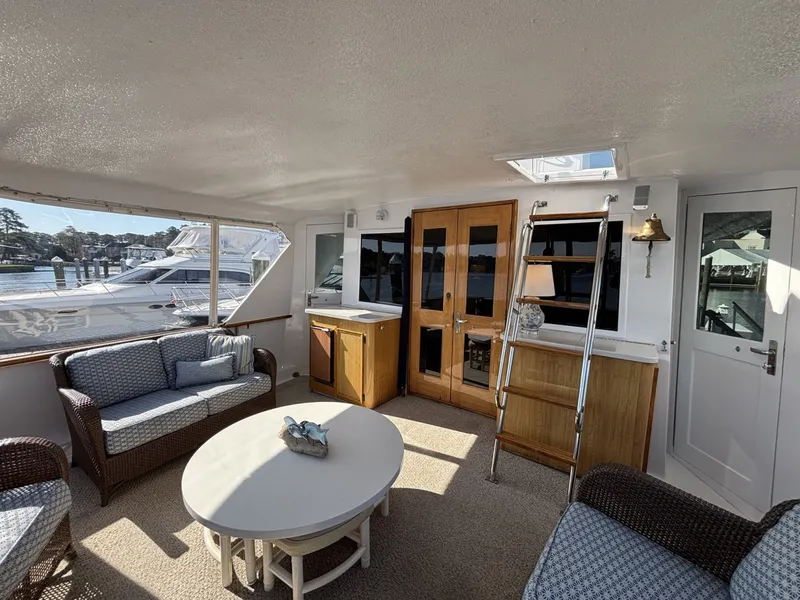 Slide: The Image of Hatteras Motor Yacht 1979 - 6