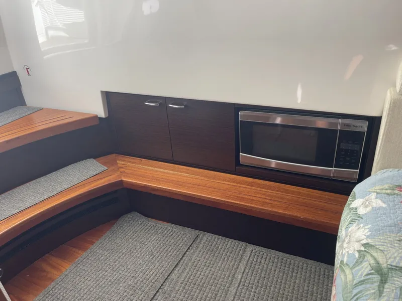Slide: The Image of Pursuit S 408 Sport 2017 - 14