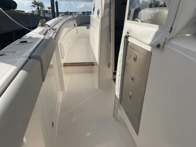 Slide: The Image of Pursuit S 408 Sport 2017 - 18