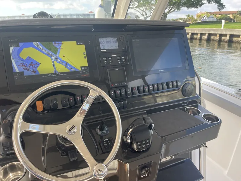 Slide: The Image of Pursuit S 408 Sport 2017 - 8