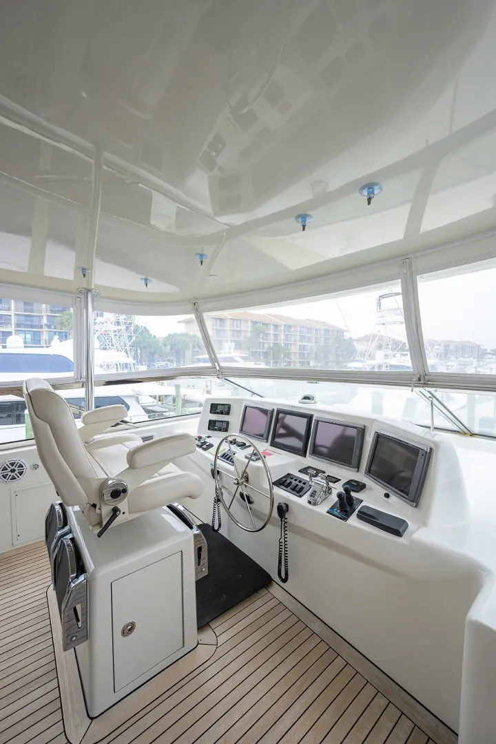 Slide: The Image of Hatteras 80 Motor Yacht 2013 - 53