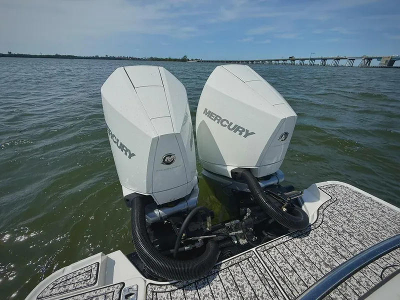Slide: The Image of Monterey 305 SS 2020 - 41
