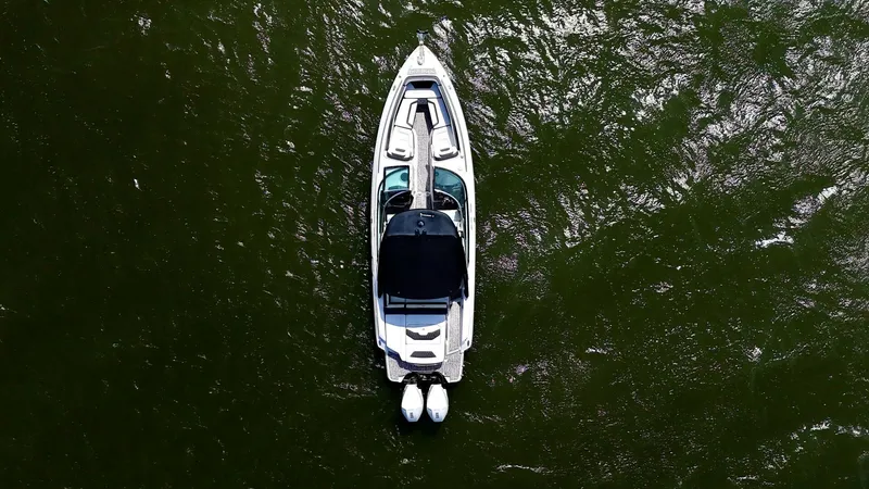 Slide: The Image of Monterey 305 SS 2020 - 49