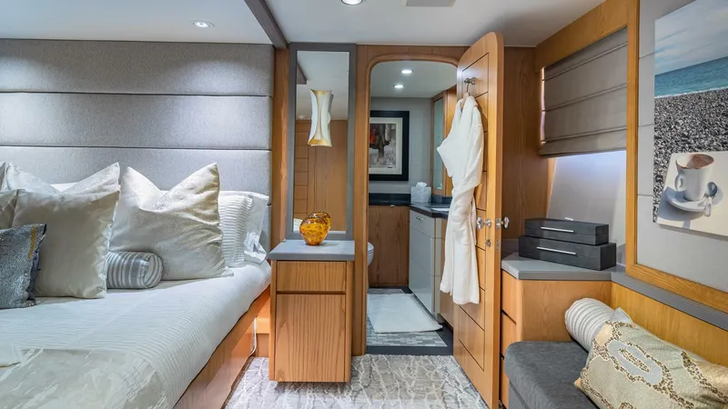Slide: The Image of Broward Raised Pilothouse 1997 - 77