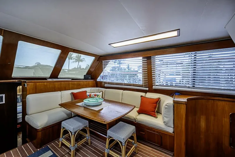 Slide: The Image of Gulfstar 44 Motor Yacht 1985 - 15