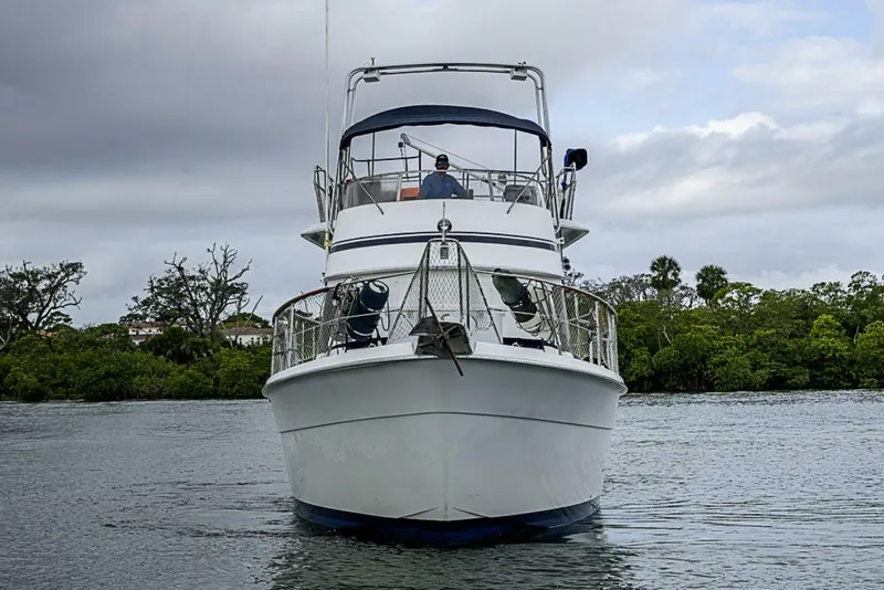 Slide: The Image of Gulfstar 44 Motor Yacht 1985 - 2
