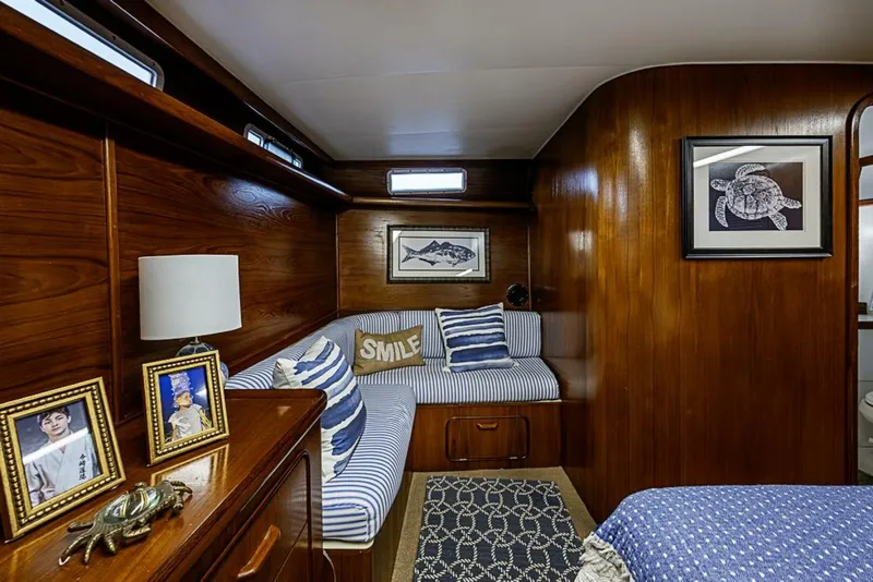 Slide: The Image of Gulfstar 44 Motor Yacht 1985 - 23
