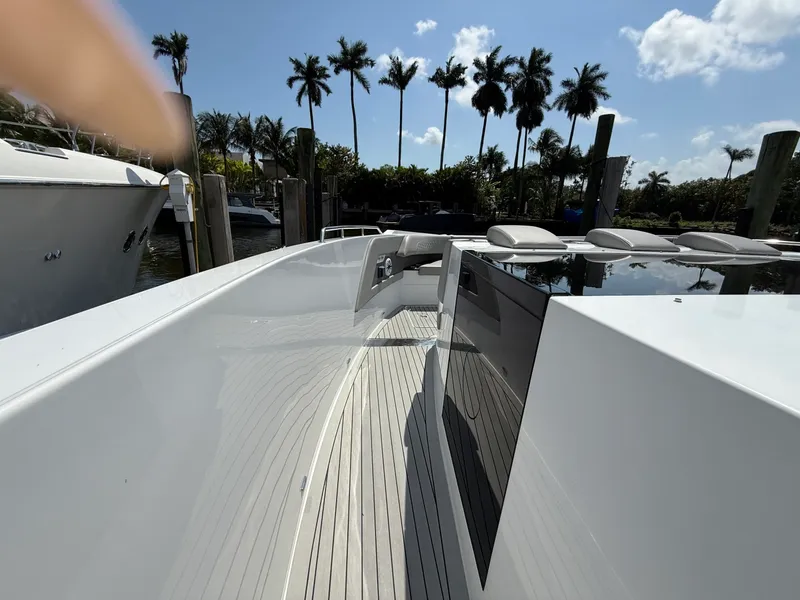 Slide: The Image of Cruisers 50 GLS 2024 - 32
