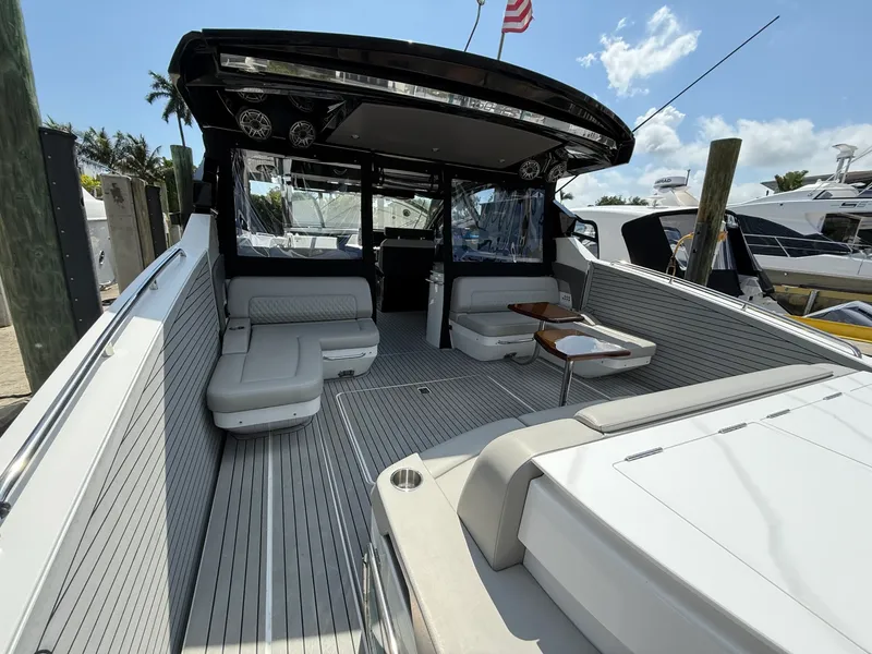 Slide: The Image of Cruisers 50 GLS 2024 - 5