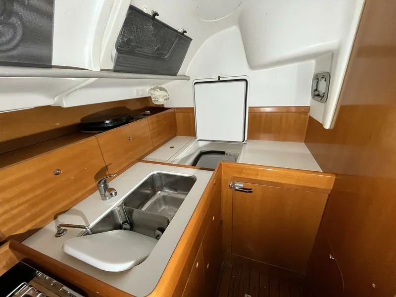 Slide: The Image of Beneteau First 42s7 1999 - 14