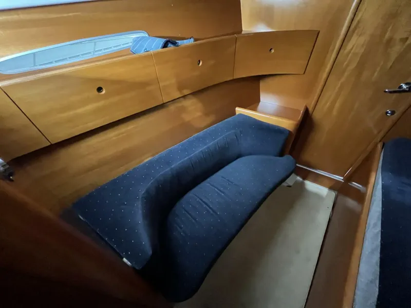 Slide: The Image of Beneteau First 42s7 1999 - 17