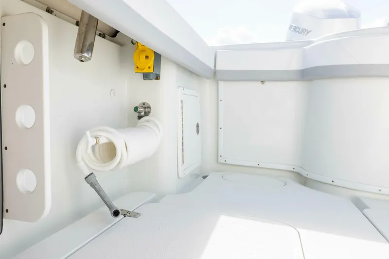 Slide: The Image of Yellowfin 32 Offshore 2014 - 26