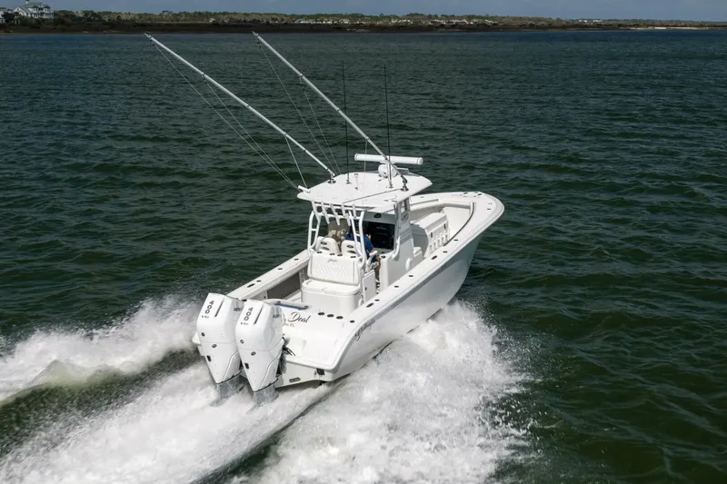 Slide: The Image of Yellowfin 32 Offshore 2014 - 4