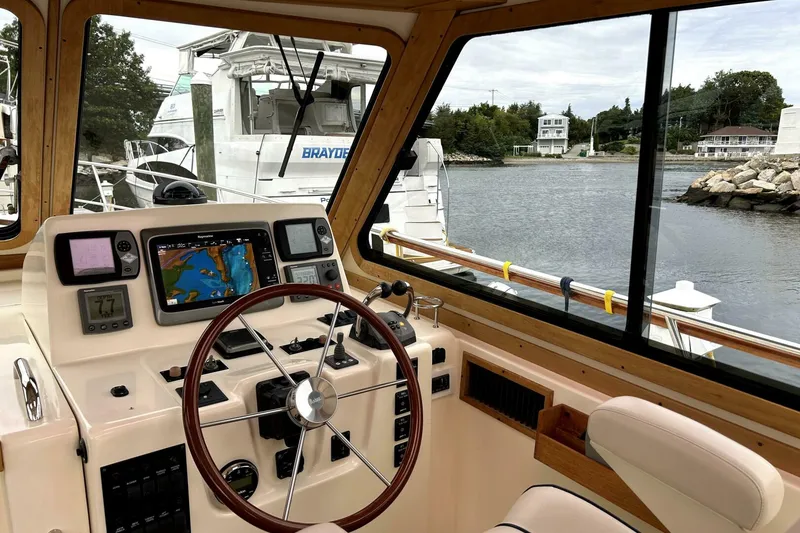 Slide: The Image of Sabre 38 Hard Top Express 2006 - 4