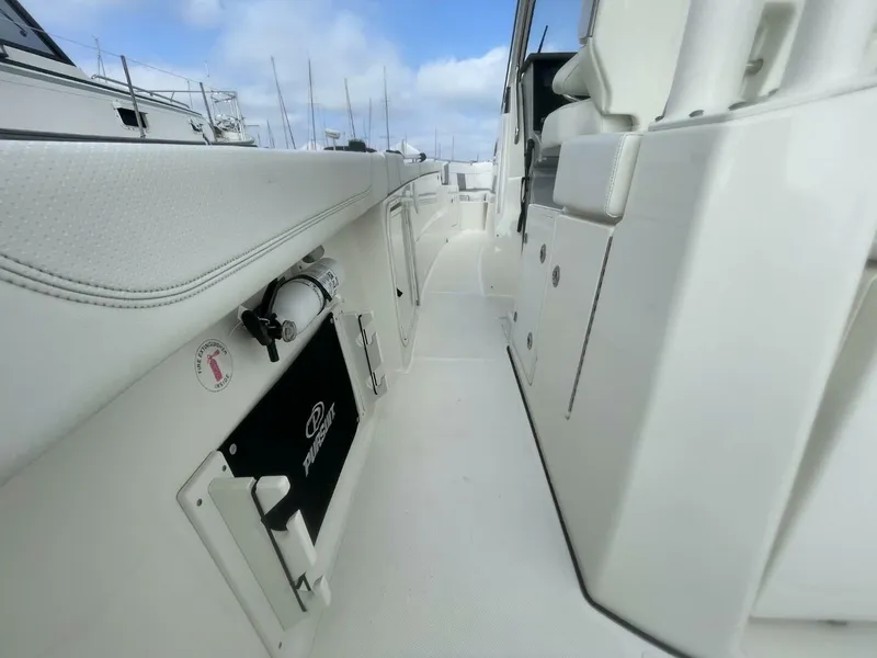 Slide: The Image of Pursuit S 328 Sport 2021 - 12