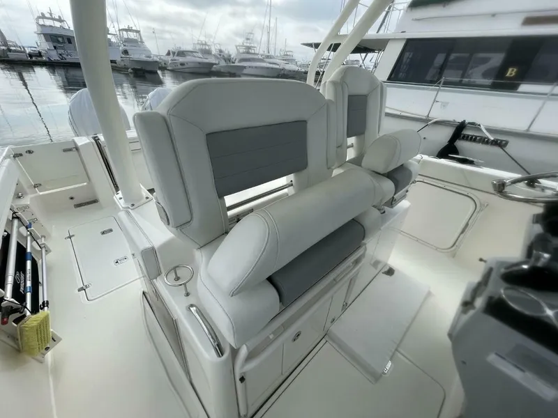 Slide: The Image of Pursuit S 328 Sport 2021 - 15