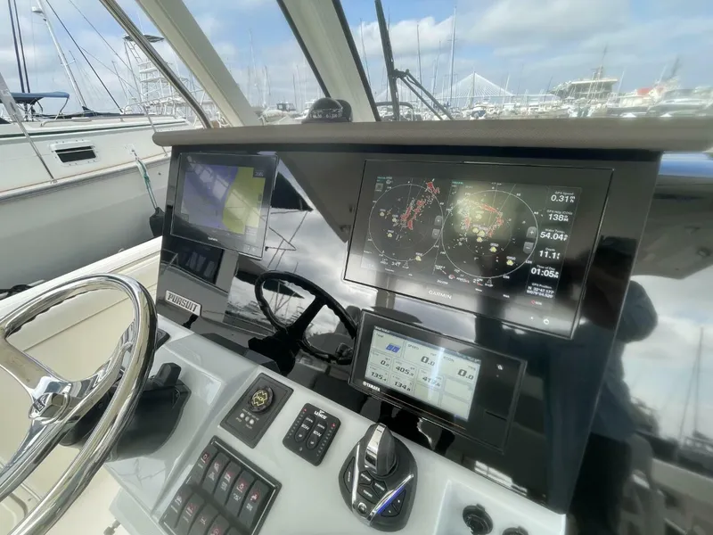 Slide: The Image of Pursuit S 328 Sport 2021 - 18