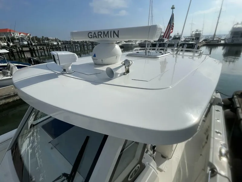 Slide: The Image of Pursuit S 328 Sport 2021 - 35