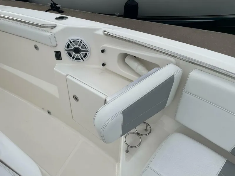 Slide: The Image of Pursuit S 328 Sport 2021 - 5