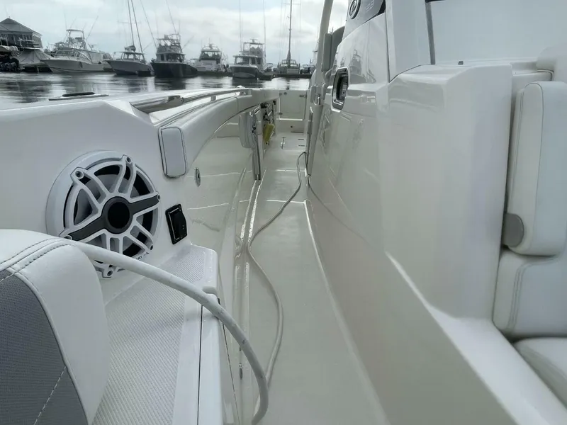 Slide: The Image of Pursuit S 328 Sport 2021 - 8